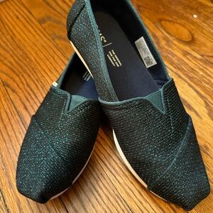 Sparkling Green Slip-On Shoes